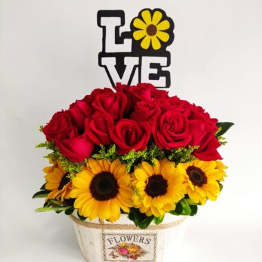 AMR003 - Rosas y girasoles para enamorar